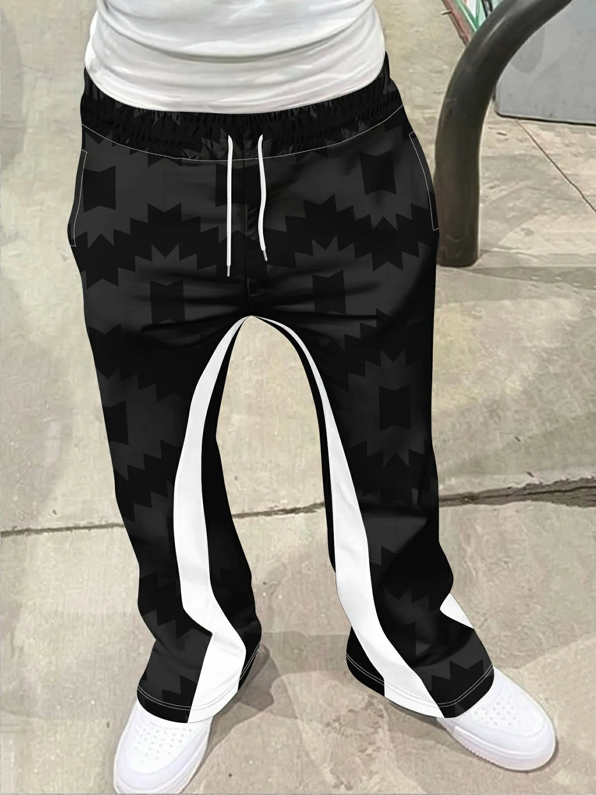 Men's Casual Street Style Trendy Cross Print Fashionable Slightly Flared Black and White Color-Block Design Sweatpants Men Pants
